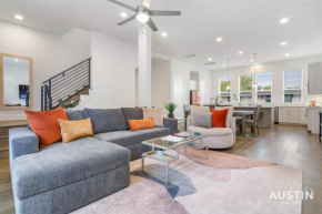 Urban Oasis 1 Mile from UT plus Garage and Rooftop